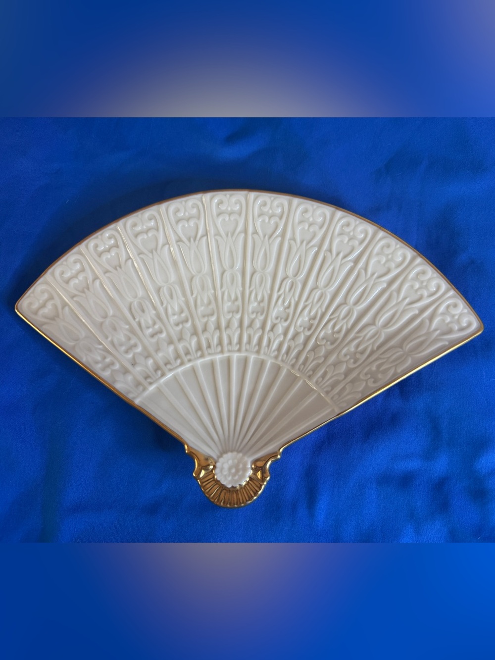 Lenox Empress Fan Shaped Tray Candy Dish Ivory & 24K Gold Trim Ornately Embossed